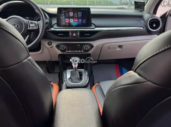 Kia Cerato 1.6 AT Luxury 2021 - Form dáng thể thao, nội thất cao cấp