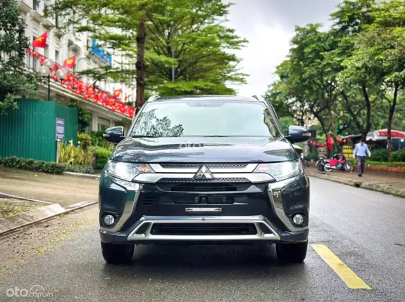Mitsubishi Outlander 2.0 CVT 2022 - Xe đẹp chạy ít km zin 100% siêu mới