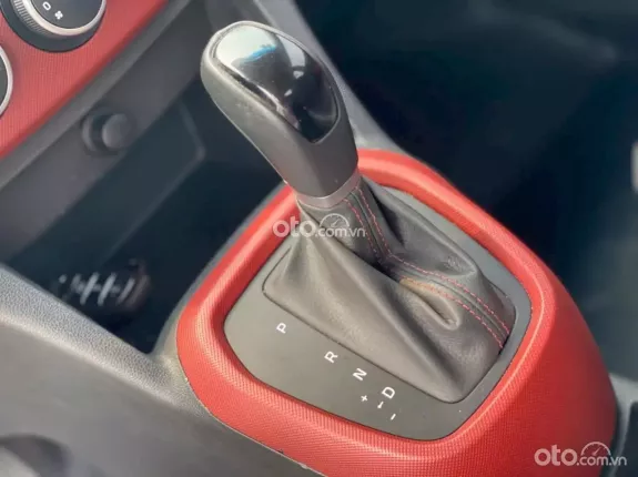 Hyundai Grand i10 Hatchback 1.2 AT 2019 - Huyndai i10 1.2AT 2019