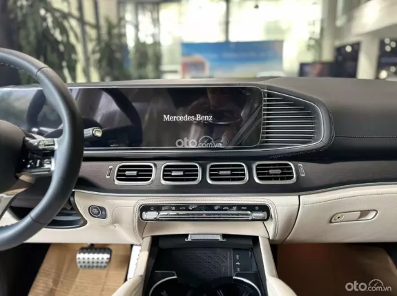Mercedes-Benz GLS 450 2025 - GIAO NGAY THÁNG 11 - TẶNG BẢO HIỂM THÂN VỎ - BANK 90%