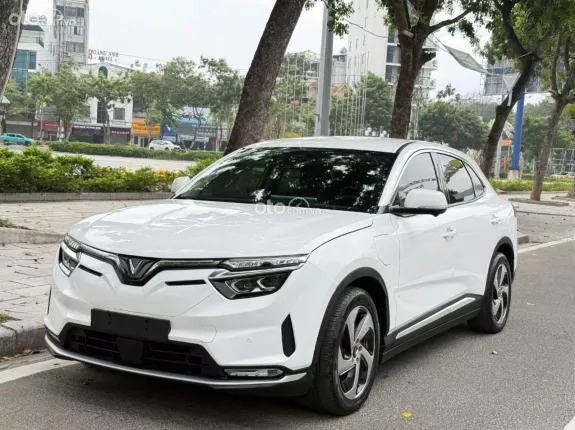 VinFast VF8 2023 - Giá chỉ 710 tr