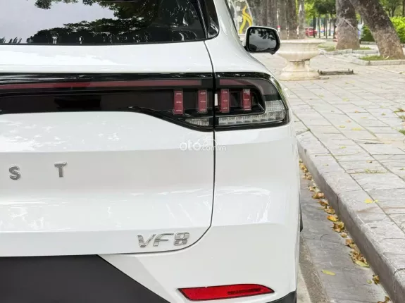 VinFast VF8 2023 - Giá chỉ 710 tr