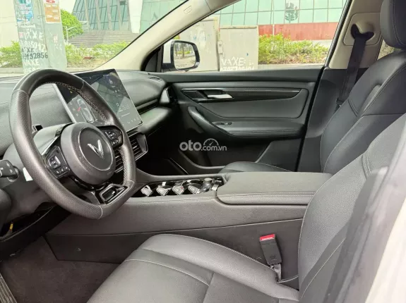 VinFast VF8 2023 - Giá chỉ 710 tr