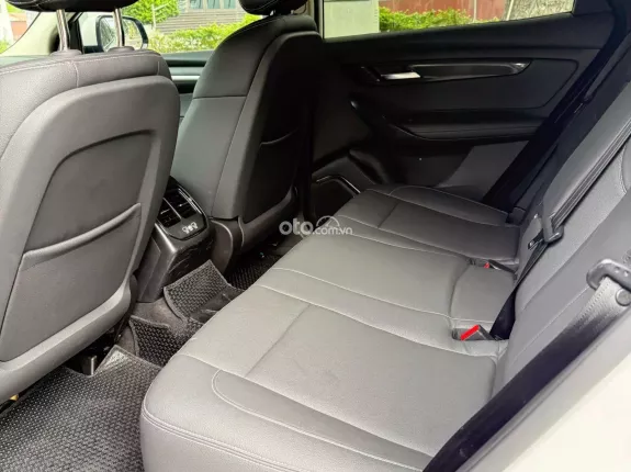 VinFast VF8 2023 - Giá chỉ 710 tr