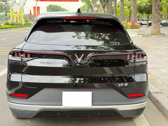 VinFast VF8 2023 - Giá rẻ cần bán gấp