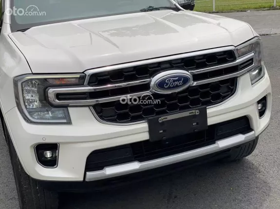 Ford Everest Titanium 2.0 AT 4x2 2023 - Xe sơn zin nguyên xe, bao check test