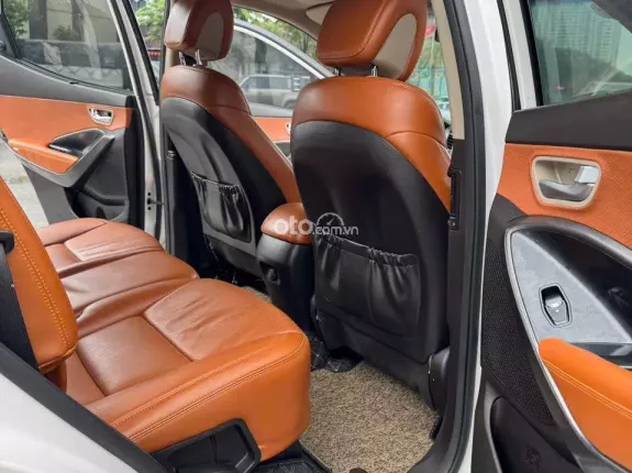 Hyundai Santa Fe 2.4L Xăng Cao cấp 2016 - Xe gia đình đã qua sử dụng, chất lượng như mới