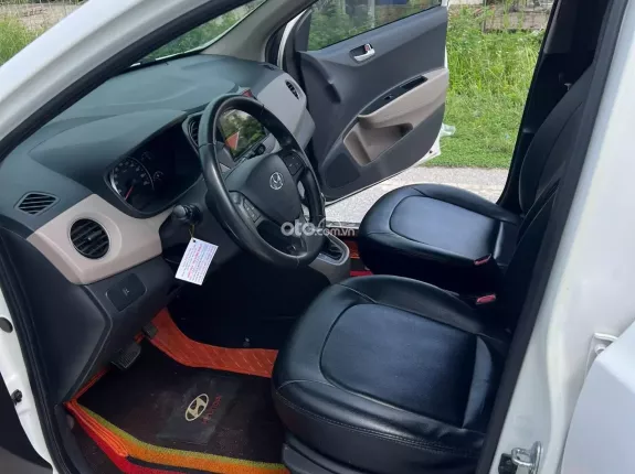 Hyundai Grand i10 1.0 AT 2017 - Xe còn rất mới, không lỗi nhỏ, máy số keo chỉ thân vỏ zin. Đã có màn hình