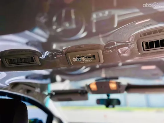 Toyota Innova 2.0E 2019 - Xe đẹp, giá hợp lý