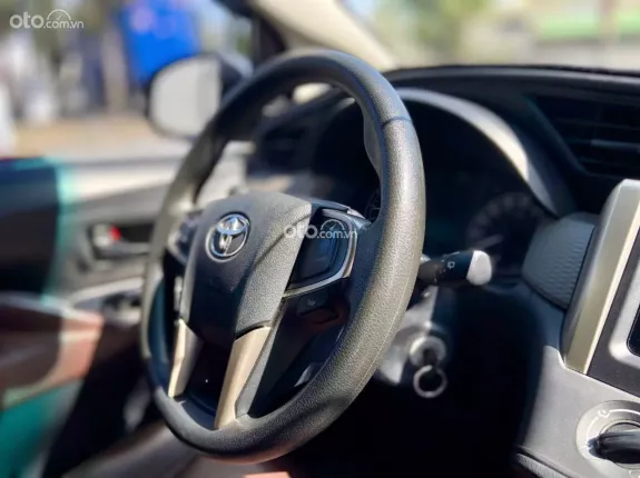 Toyota Innova 2.0E 2019 - Xe đẹp, giá hợp lý