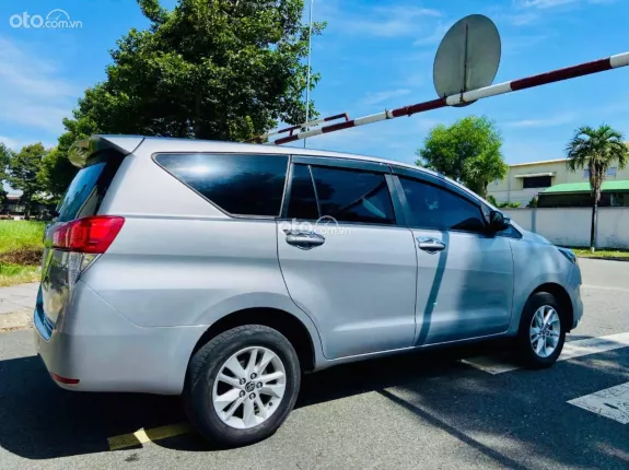 Toyota Innova 2.0E 2019 - Xe đẹp, giá hợp lý