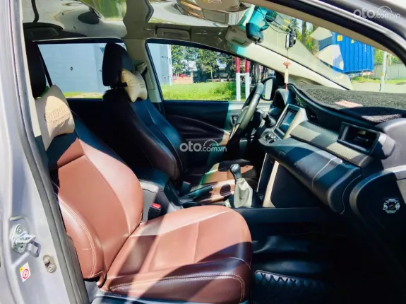 Toyota Innova 2.0E 2019 - Xe đẹp, giá hợp lý