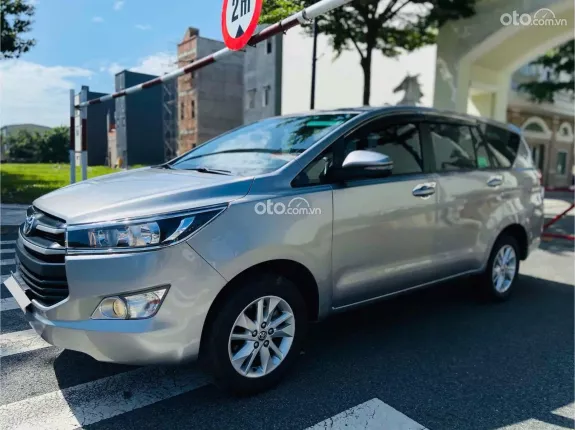 Toyota Innova 2.0E 2019 - Xe đẹp, giá hợp lý