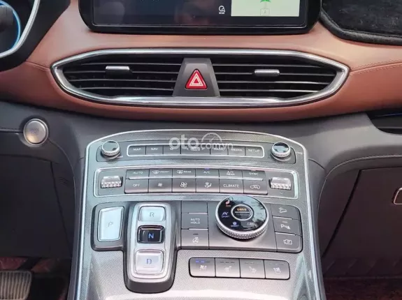 Hyundai Santa Fe 2.2 Dầu Cao cấp 2022 - Xe dầu cao cấp, lăn bánh ít, còn mới