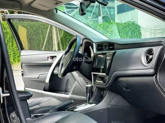 Toyota Corolla Altis 1.8 G 2021 - Altis 1.8G 2021 đen bóng, giá cực tốt