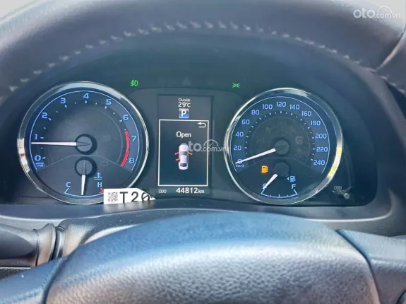 Toyota Corolla Altis 1.8 G 2021 - Altis 1.8G 2021 đen bóng, giá cực tốt