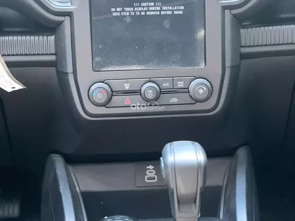 Ford Ranger XLS 2.0L 4x4 AT 2025 - Bán xe bán tải 2025 màu đen, đầy đủ phụ kiện cao cấp