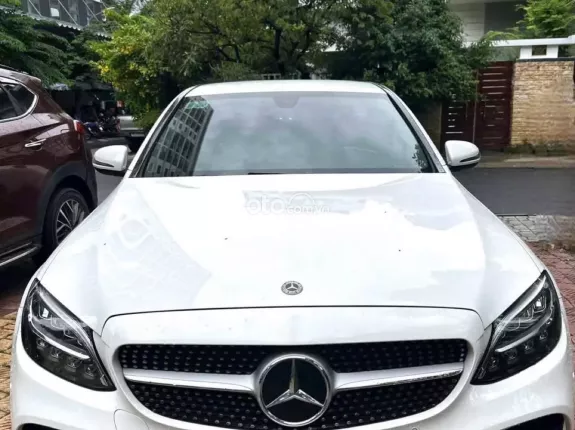 Mercedes-Benz C180 AMG 2021 - Xe cũ giá tốt, hỗ trợ vay ngân hàng