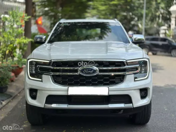 Ford Everest Titanium 2.0 AT 4x2 2022 - Xe cá nhân 1 chủ sử dụng
