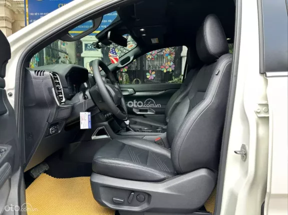 Ford Everest Titanium 2.0 AT 4x2 2022 - Xe cá nhân 1 chủ sử dụng