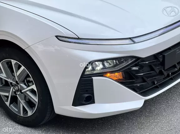 Hyundai Accent 1.5 AT cao cấp 2025 - Option miên man!