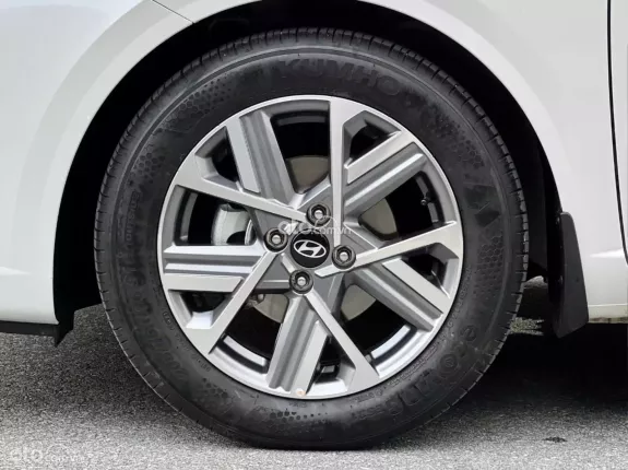 Hyundai Accent 1.5 AT cao cấp 2025 - Option miên man!