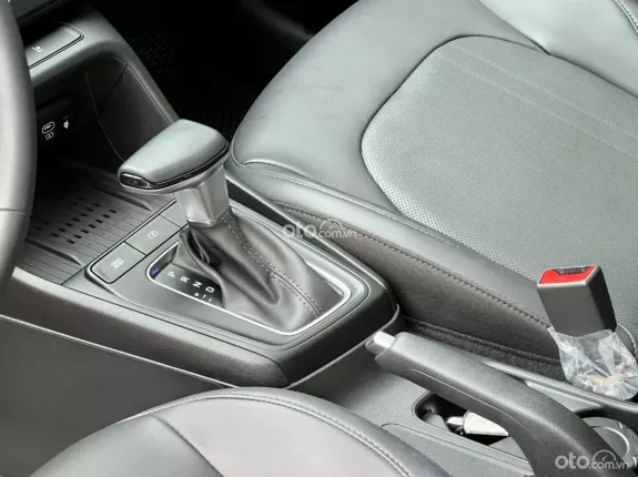 Hyundai Accent 1.5 AT cao cấp 2025 - Option miên man!