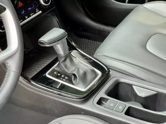 Hyundai Creta 1.5L Đặc biệt 2023 - Gầm cao đô thị!