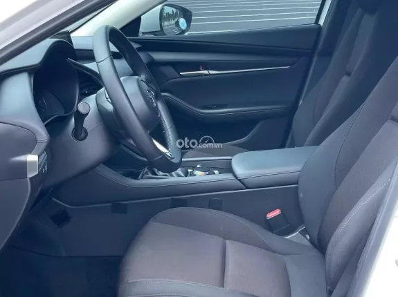 Mazda 3 1.5L Sedan 2023 - Mazda 2 1.5 Sedan 2023