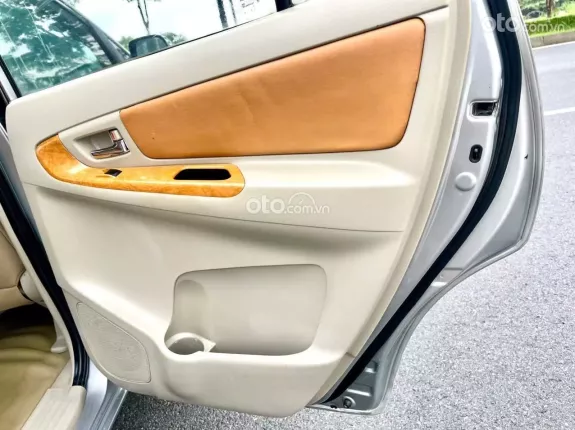Toyota Innova 2.0G 2012 - Cực bền - Giá tốt đi gia đình quá hợp lý
