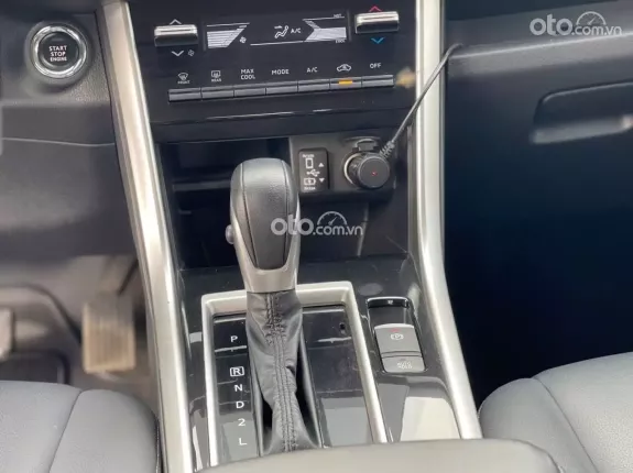 Mitsubishi Xpander AT Premium 2024 - Salon xin được chào bán chiếc xe