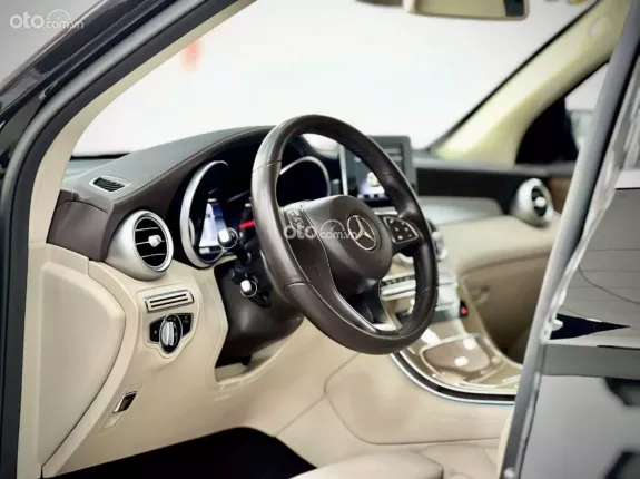 Mercedes-Benz GLC 250 4Matic 2019 - Full Lịch Sử Bảo Dưỡng Hãng