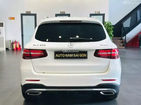 Mercedes-Benz GLC 300 4Matic 2018 - Xe đẹp không 1 lỗi nhỏ