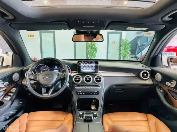Mercedes-Benz GLC 300 4Matic 2018 - Xe đẹp không 1 lỗi nhỏ