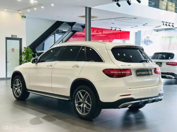 Mercedes-Benz GLC 300 4Matic 2018 - Xe đẹp không 1 lỗi nhỏ