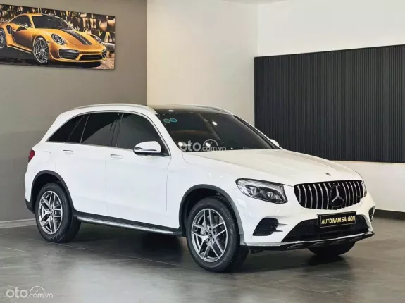 Mercedes-Benz GLC 300 4Matic 2018 - Xe đẹp không 1 lỗi nhỏ
