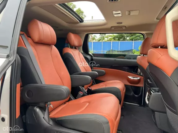 Kia Carnival 2.2D Signature 2024 - Xe đẹp, bảo dưỡng full hãng, giá tốt