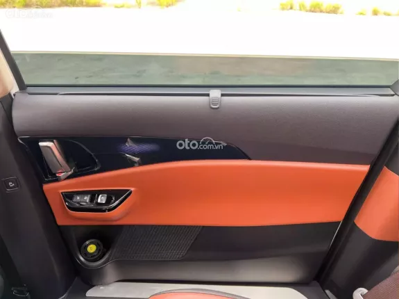 Kia Carnival 2.2D Signature 2024 - Xe đẹp, bảo dưỡng full hãng, giá tốt