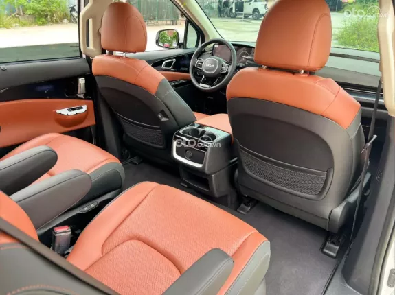 Kia Carnival 2.2D Signature 2024 - Xe đẹp, bảo dưỡng full hãng, giá tốt