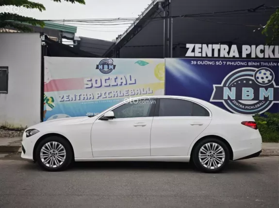 Mercedes-Benz C200 Avantgarde 2022 - Trắng Nâu