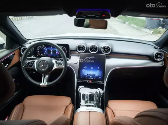 Mercedes-Benz C200 Avantgarde 2022 - Trắng Nâu
