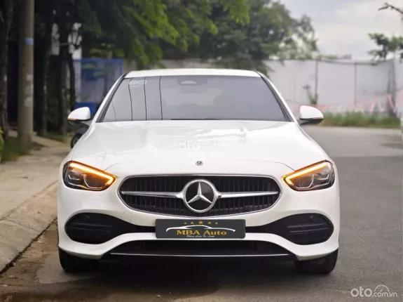 Mercedes-Benz C200 Avantgarde 2022 - Trắng Nâu