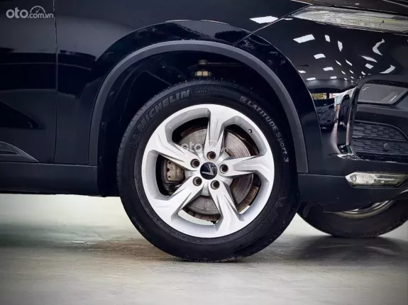 VinFast LUX SA2.0 Cao cấp 2020 - Xe màu đen nội thất nâu sang trọng