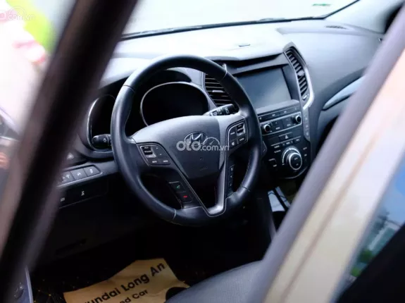 Hyundai Santa Fe 2.4L Xăng Cao cấp 2015 - Đủ hồ sơ sang tên ngay, chủ đi giữ gìn