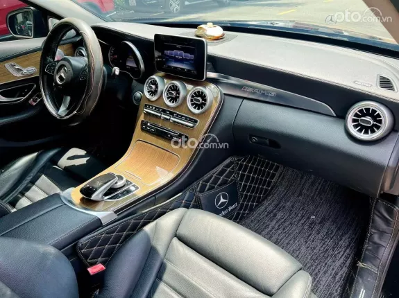 Mercedes-Benz C250 Exclusive 2017 - Full Black Edition cực ngầu
