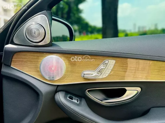 Mercedes-Benz C250 Exclusive 2017 - Full Black Edition cực ngầu