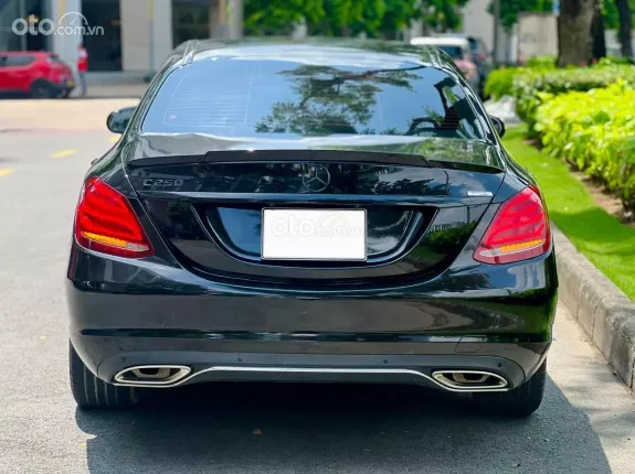Mercedes-Benz C250 Exclusive 2017 - Full Black Edition cực ngầu