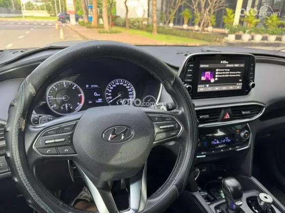 Hyundai Santa Fe 2.2 Dầu Cao cấp 2021 - Trắng ngọc trinh