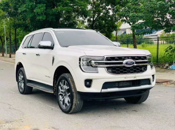 Ford Everest Titanium 2.0 AT 4x2 2022 - Xe đẹp giá tốt liên hệ em, xem xe tại Hà Nội