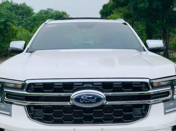 Ford Everest Titanium 2.0 AT 4x2 2022 - Xe đẹp giá tốt liên hệ em, xem xe tại Hà Nội